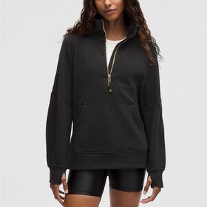 NWT Lululemon black funnel neck scuba